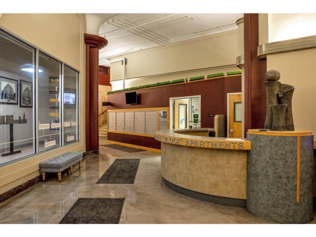 2Br 2Ba In The Block By Cozysuites! Indianapolis Bagian luar foto